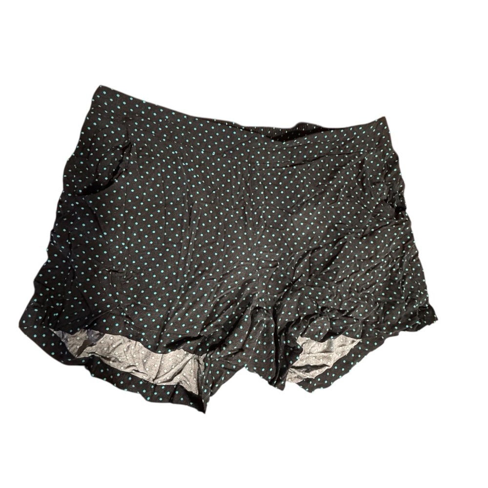 Torrid Woman’s Black Polka Dot Stretchy Pull On Shorts Size 1